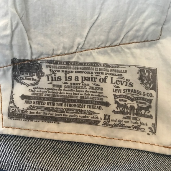 Levis Woman’s Jean Button Closure Shorts - Picture 5 of 5